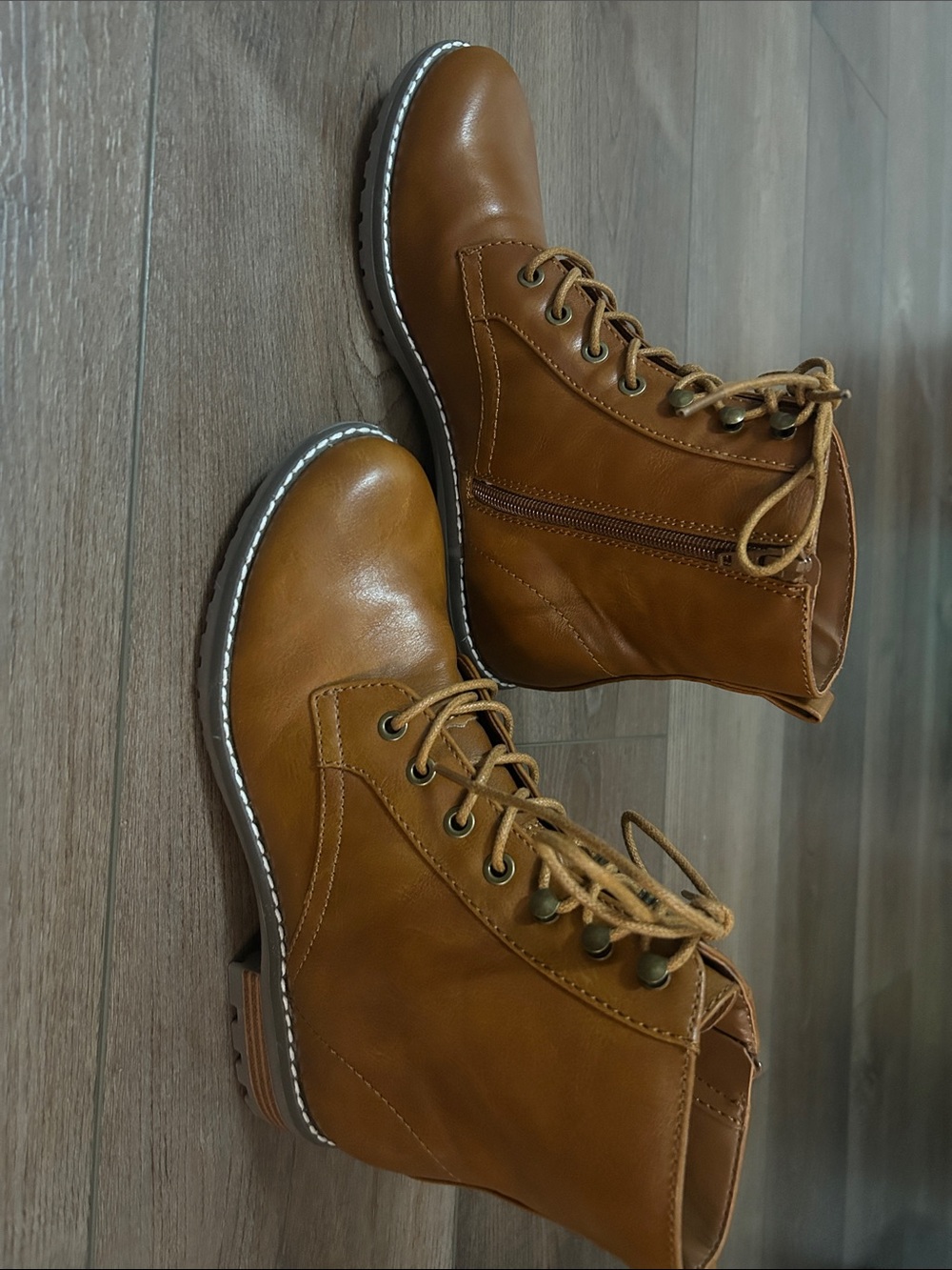 Women’s Tan Leather Lace-Up Ankle Boots